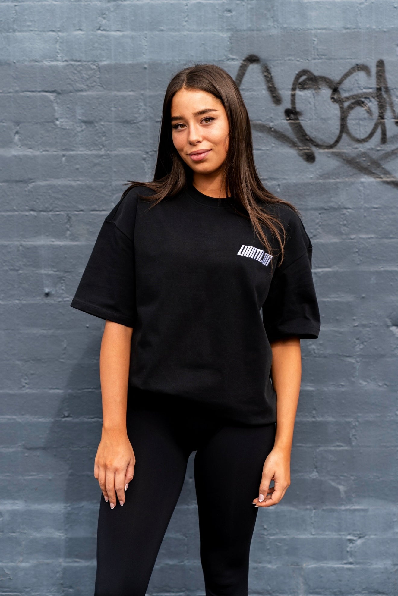 LA VITA ROYALTY BLACK TEE