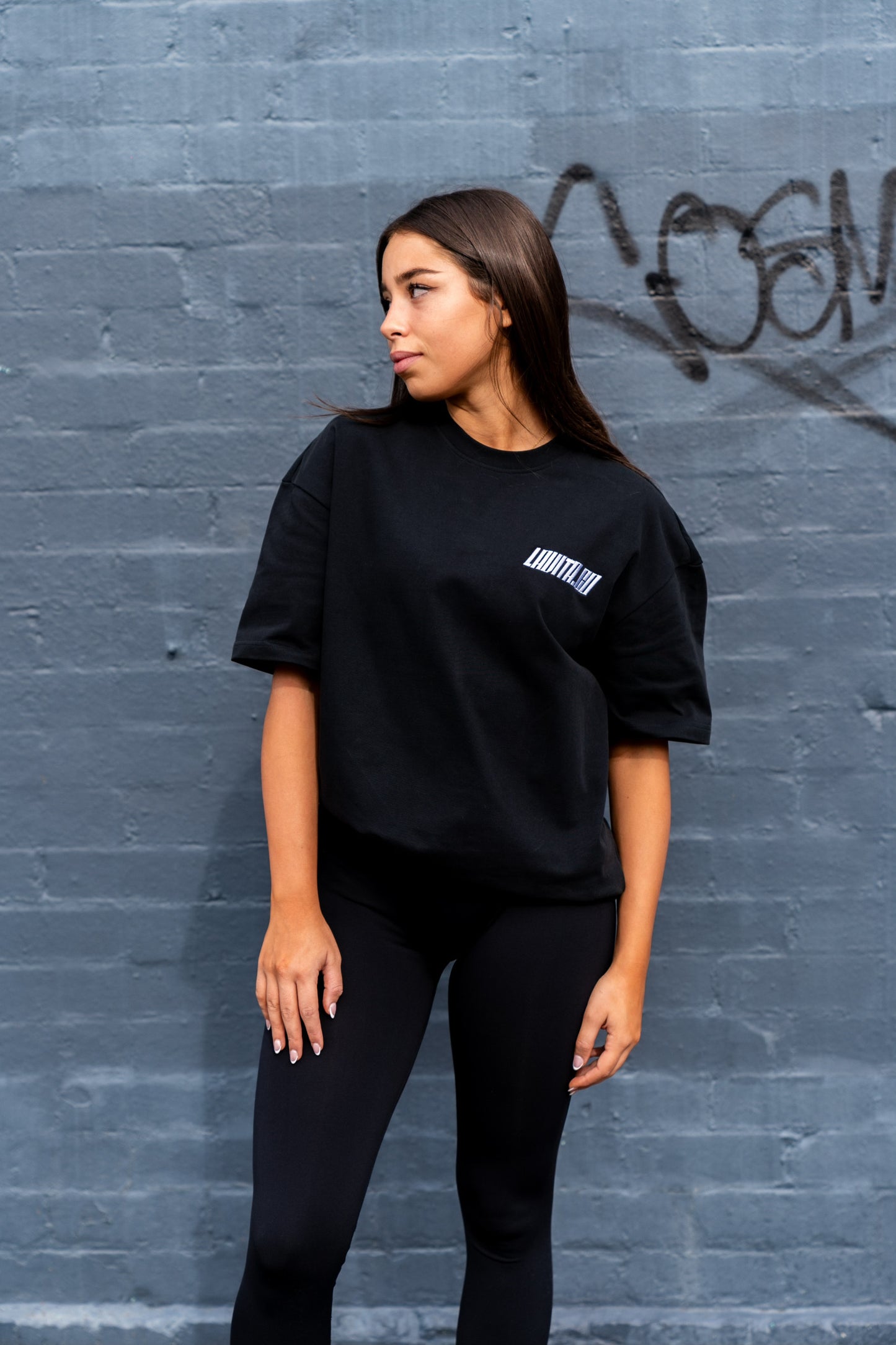 LA VITA ROYALTY BLACK TEE